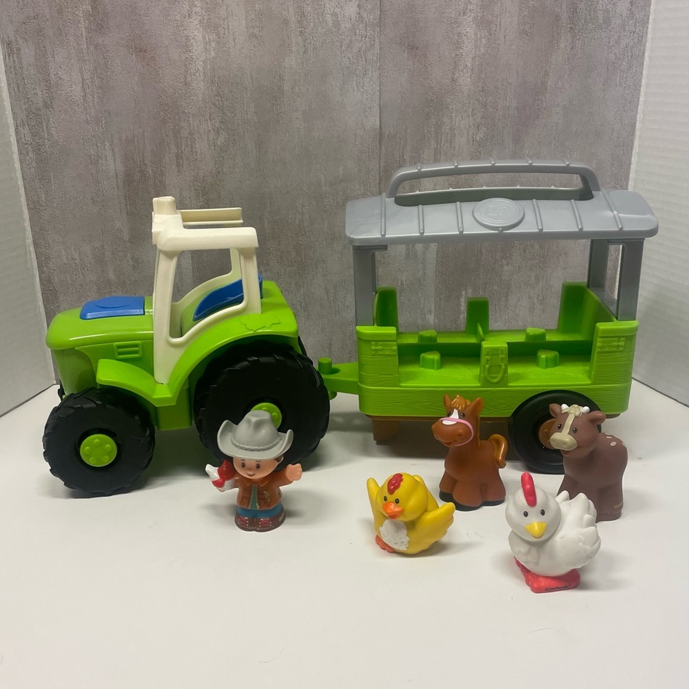 Fisher-Price Little People Musical Farm Tractor Trailer with 5 Figures